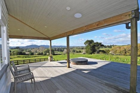 Photo of property in 197 Pukenui Road, Kaiwaka, 0573