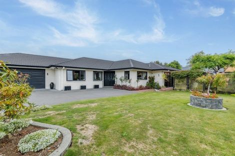 Photo of property in 6 Anderson Way, Highlands Park, New Plymouth, 4312