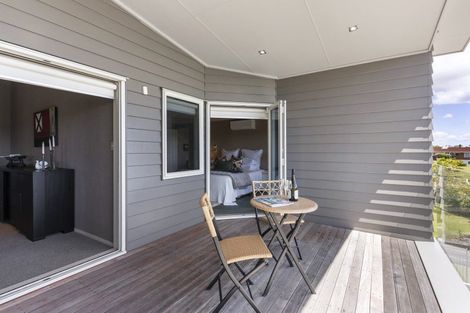 Photo of property in 96 Fisher Parade, Sunnyhills, Auckland, 2010