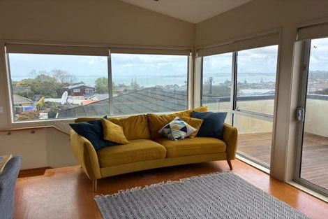 Photo of property in 210 Clovelly Road, Bucklands Beach, Auckland, 2012