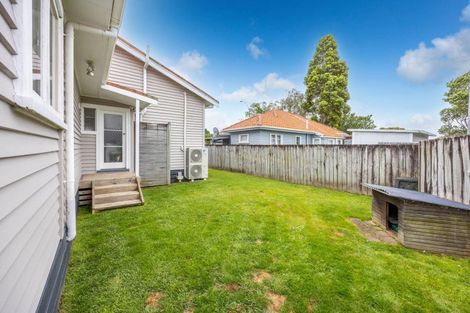 Photo of property in 54 Haultain Street, Fairfield, Hamilton, 3214
