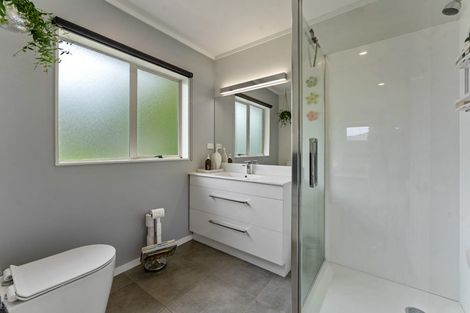 Photo of property in 19 Rosella Grove, Waimauku, 0812