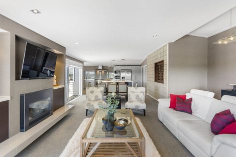 Photo of property in 96 Fisher Parade, Sunnyhills, Auckland, 2010