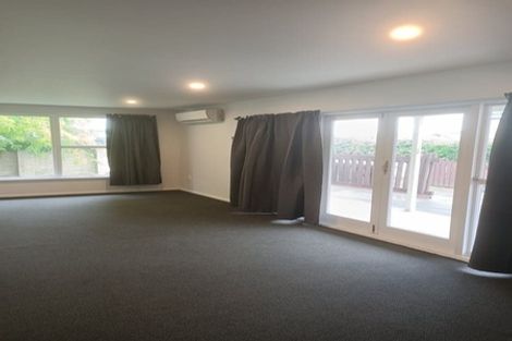 Photo of property in 364 Yaldhurst Road, Russley, Christchurch, 8042