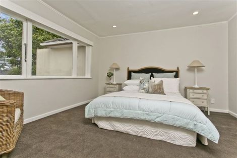 Photo of property in 24 Reid Road, New Lynn, Auckland, 0600