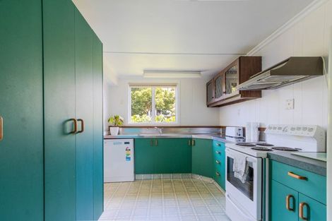 Photo of property in 18 Hunia Street, Marton, 4710