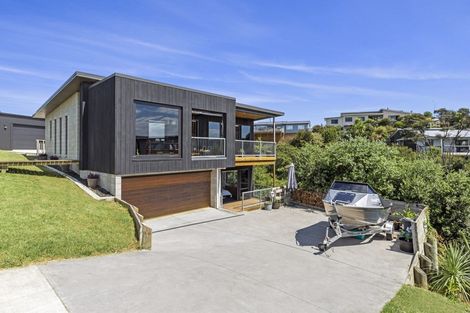 Photo of property in 21 Seabreeze Way, Raglan, 3225