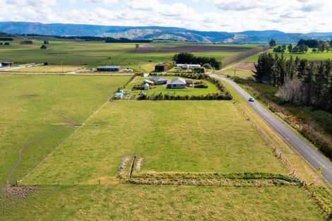 Photo of property in 913 Aorangi Road, Maraekakaho, 4171