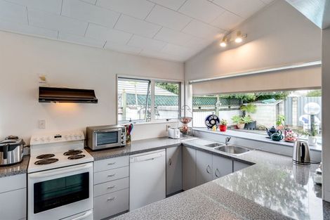 Photo of property in 10 Cardiff Place, Tamatea, Napier, 4112