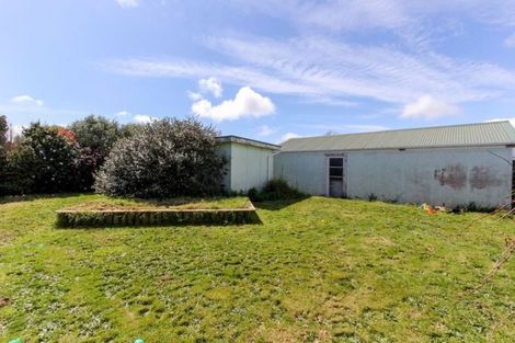 Photo of property in 21 Turakina Street, Merrilands, New Plymouth, 4312