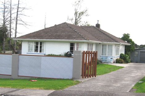 Photo of property in 108 Kervil Avenue, Te Atatu Peninsula, Auckland, 0610