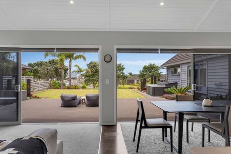 Photo of property in 4 Roseberry Place, Whitianga, 3510