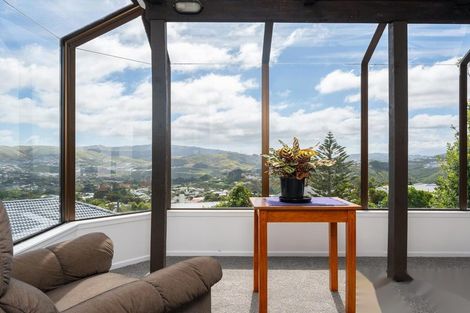 Photo of property in 16 Carluke Street, Paparangi, Wellington, 6037