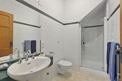 Photo of property in 1 Bradnor Road, Fendalton, Christchurch, 8052