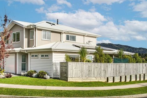 Photo of property in 8 Henrietta Maxwell Grove, Wainuiomata, Lower Hutt, 5014