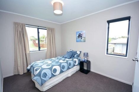 Photo of property in 13 Volante Avenue, Wattle Downs, Auckland, 2103