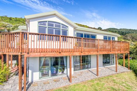 Photo of property in 56 Kakariki Grove, Waikanae, 5036