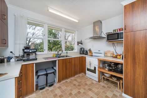 Photo of property in 76 Wikiriwhi Crescent, Awapuni, Palmerston North, 4412