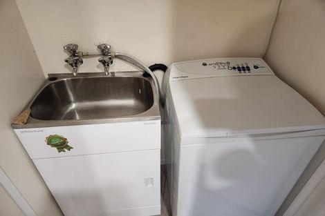 Photo of property in 106 Nicholson Road, Khandallah, Wellington, 6035