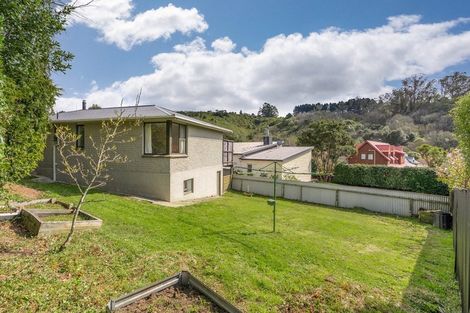 Photo of property in 17 Colquhoun Street, Glenross, Dunedin, 9011
