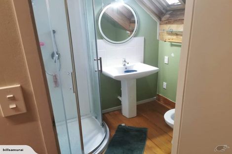 Photo of property in 1/50 Onewa Road, Northcote Point, Auckland, 0627