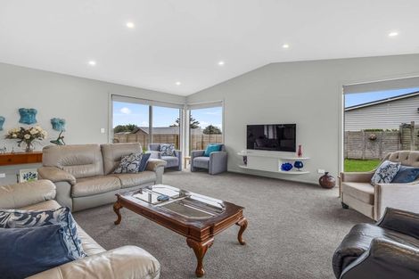 Photo of property in 20 Taonui Street, Waitarere Beach, Levin, 5510