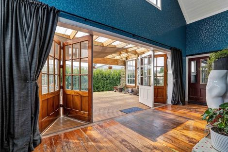 Photo of property in 105 High Street South, Eltham, 4322