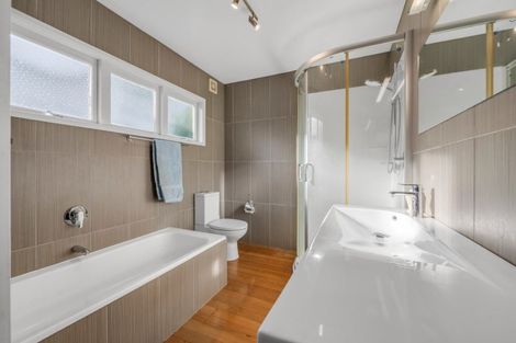 Photo of property in 16 Grove Lane, Pakuranga, Auckland, 2010