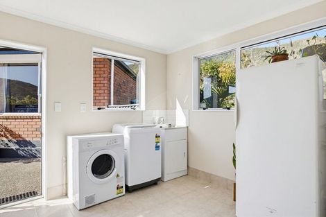 Photo of property in 76 Moana View Road, Waikawa, Picton, 7220