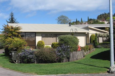 Photo of property in 2/16 Isobel Street, Acacia Bay, Taupo, 3330