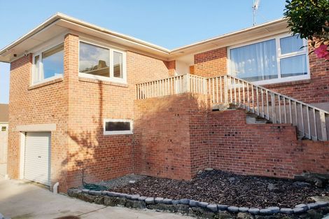 Photo of property in 2c Wendell Place, Greenlane, Auckland, 1061