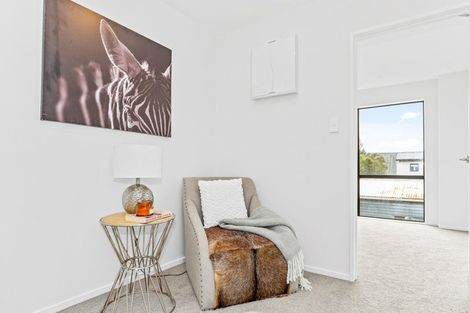 Photo of property in 9/267 Great North Road, Henderson, Auckland, 0612