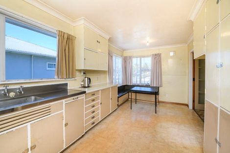 Photo of property in 5 Belvedere Crescent, Takaro, Palmerston North, 4412