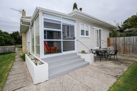 Photo of property in 17 Sillary Street, Hamilton East, Hamilton, 3216