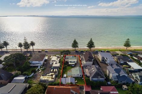Photo of property in 20 The Esplanade, Eastern Beach, Auckland, 2012