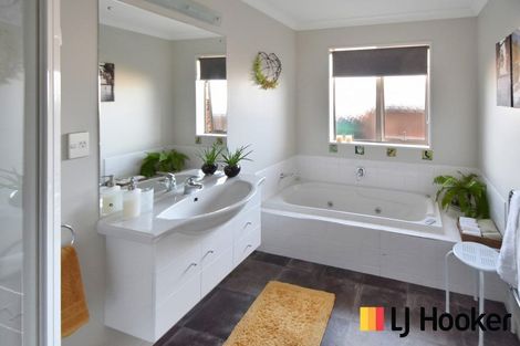 Photo of property in 4 Greenfield Place, Twizel, 7901