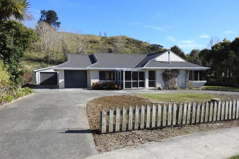 Photo of property in 1 Ongo Road, Hunterville, 4730