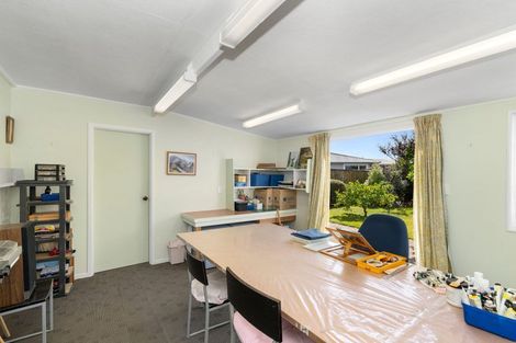 Photo of property in 102a Queen Street West, Levin, 5510
