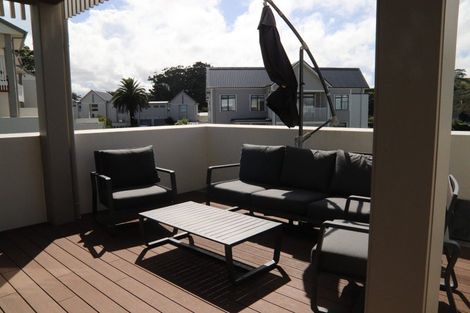 Photo of property in 14 Moores Road, Silverdale, 0932