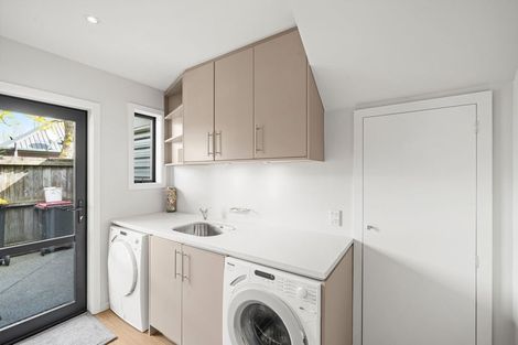 Photo of property in 9 Inglewood Place, Avonhead, Christchurch, 8042