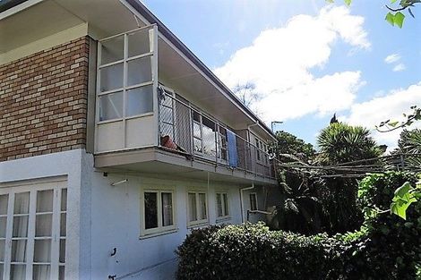 Photo of property in 30 Hillcrest Road, Hillcrest, Hamilton, 3216