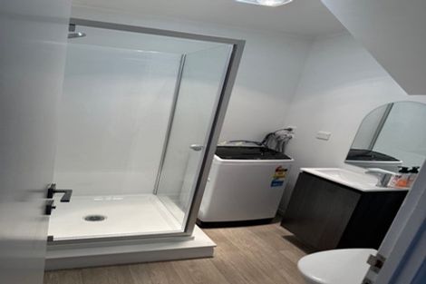 Photo of property in 266 Whangaparaoa Road, Red Beach, 0932