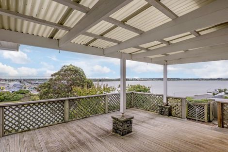 Photo of property in 7 Ferrymead Terrace, Ferrymead, Christchurch, 8081