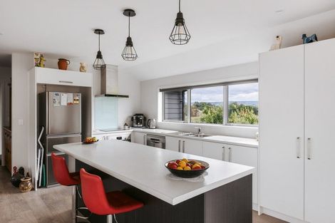 Photo of property in 14 Anglers Way, Omokoroa, 3114