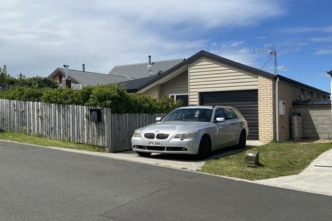 Photo of property in 11 Faber Place, Rototuna North, Hamilton, 3210