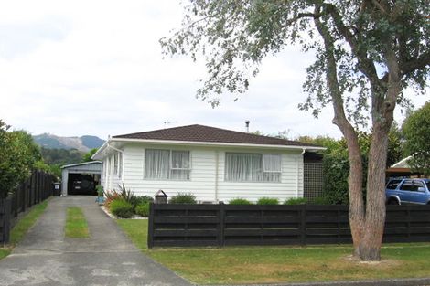 Photo of property in 13 Seattle Grove, Totara Park, Upper Hutt, 5018