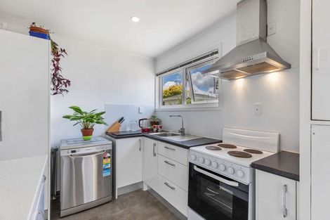 Photo of property in 4 Galilee Avenue, Red Hill, Papakura, 2110