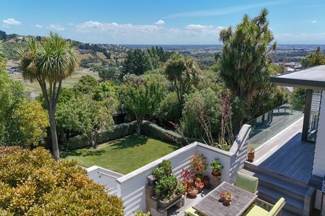 Photo of property in 80 Hackthorne Road, Cashmere, Christchurch, 8022