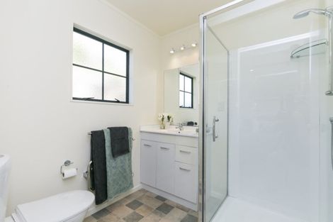 Photo of property in 5 Furlong Crescent, Churton Park, Wellington, 6037