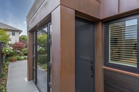 Photo of property in 87 Holly Road, St Albans, Christchurch, 8014